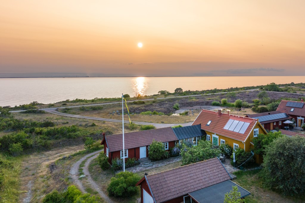 Lofta kustväg 24